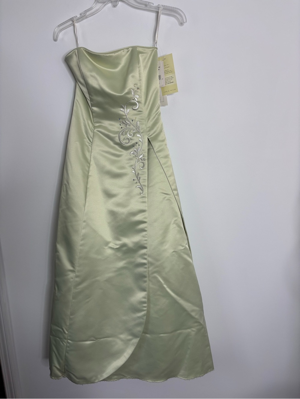 Jessica McClintock NWT Pale Green Satin Prom Dress with Silver embroidery